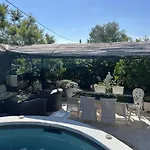 Tres Beau Lumineux Dans Avec Piscine Διαμέρισμα