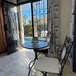 Διαμέρισμα Tres Beau Lumineux Dans Avec Piscine