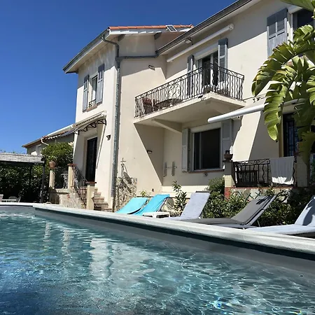 Daire Tres Beau Lumineux Dans Avec Piscine
