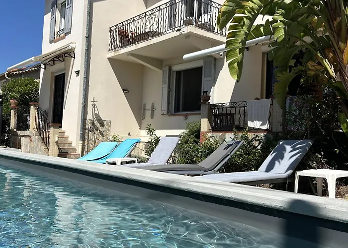 2p Dans * Juan-les-Pins