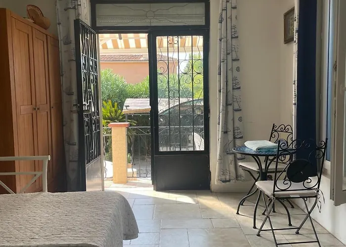 Apartman Tres Beau Lumineux Dans Avec Piscine *