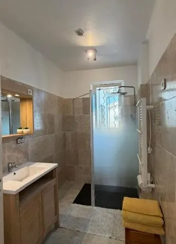 Tres Beau Lumineux Dans Avec Piscine Daire Juan-les-Pins